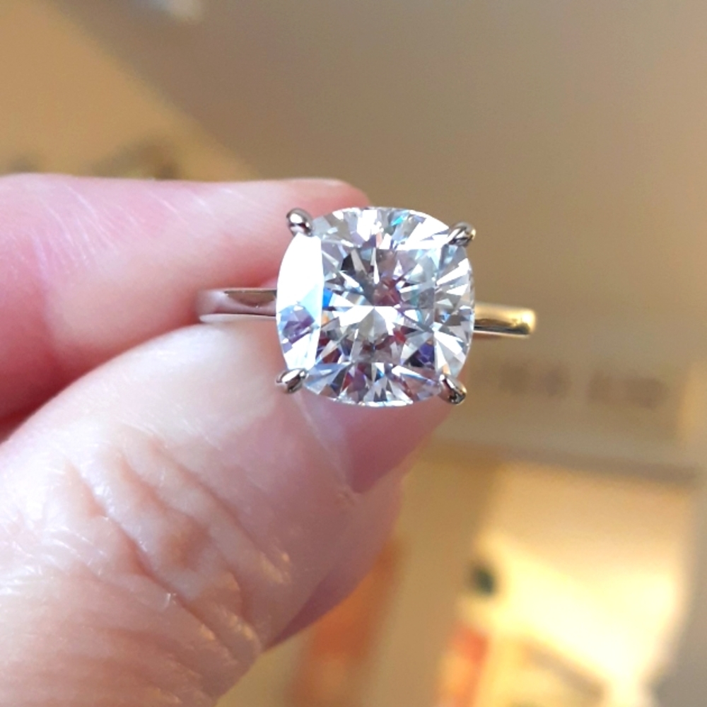 5 CARAT CUSHION CUT MOISSANITE RING